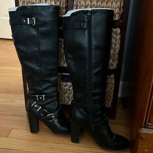 Guess high black boots